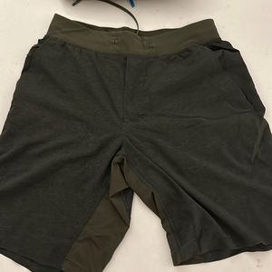 Lulu shorts no liner